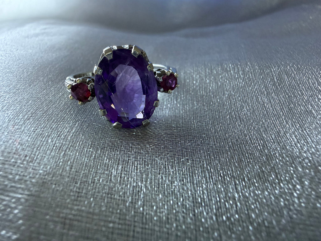 Vintage 18 CT White Gold & Platinum Ring Amethyst & Ruby Art Deco 1930s