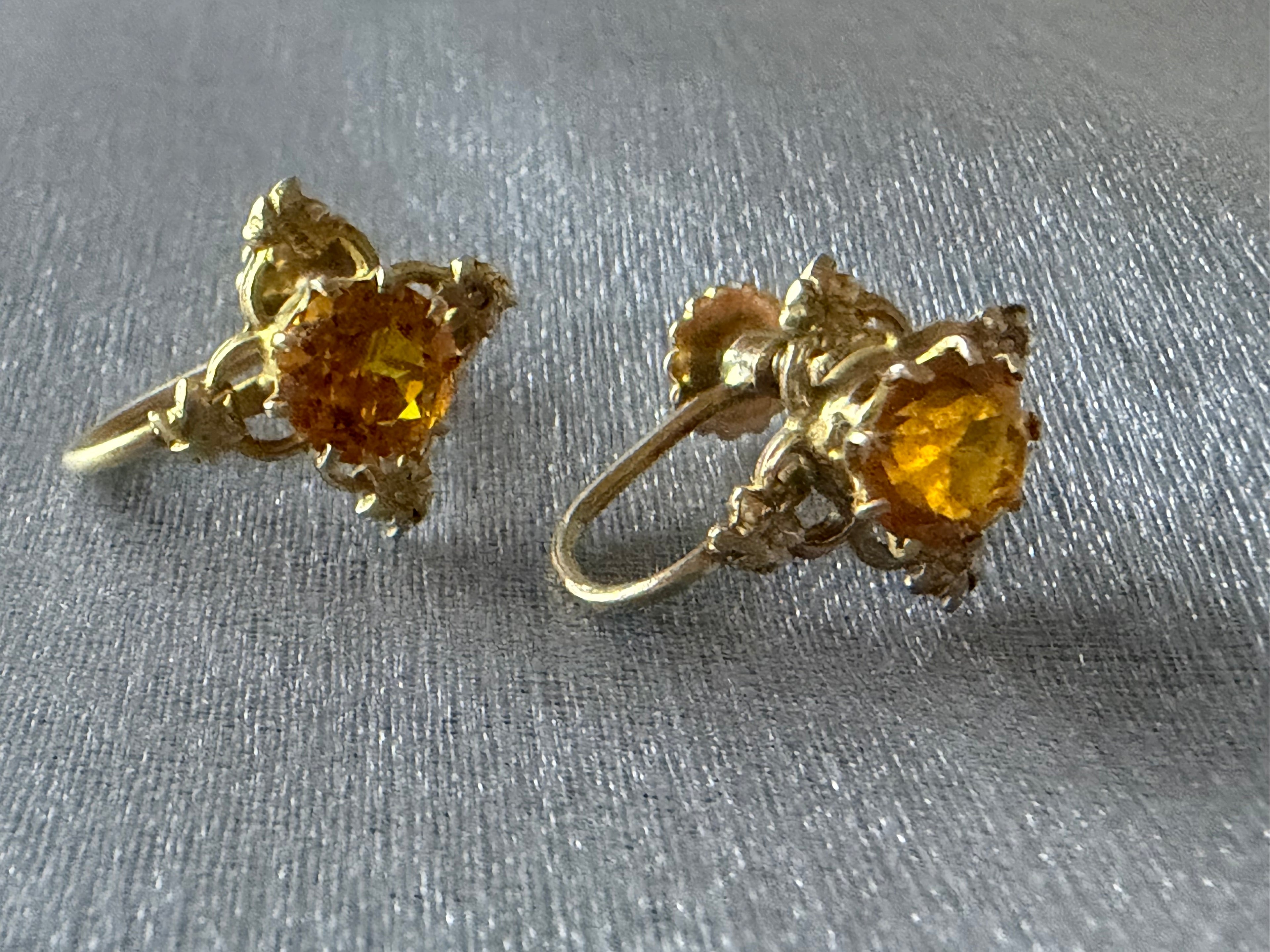 Antique 9ct Citrine Screwback Earrings in 9ct Gold