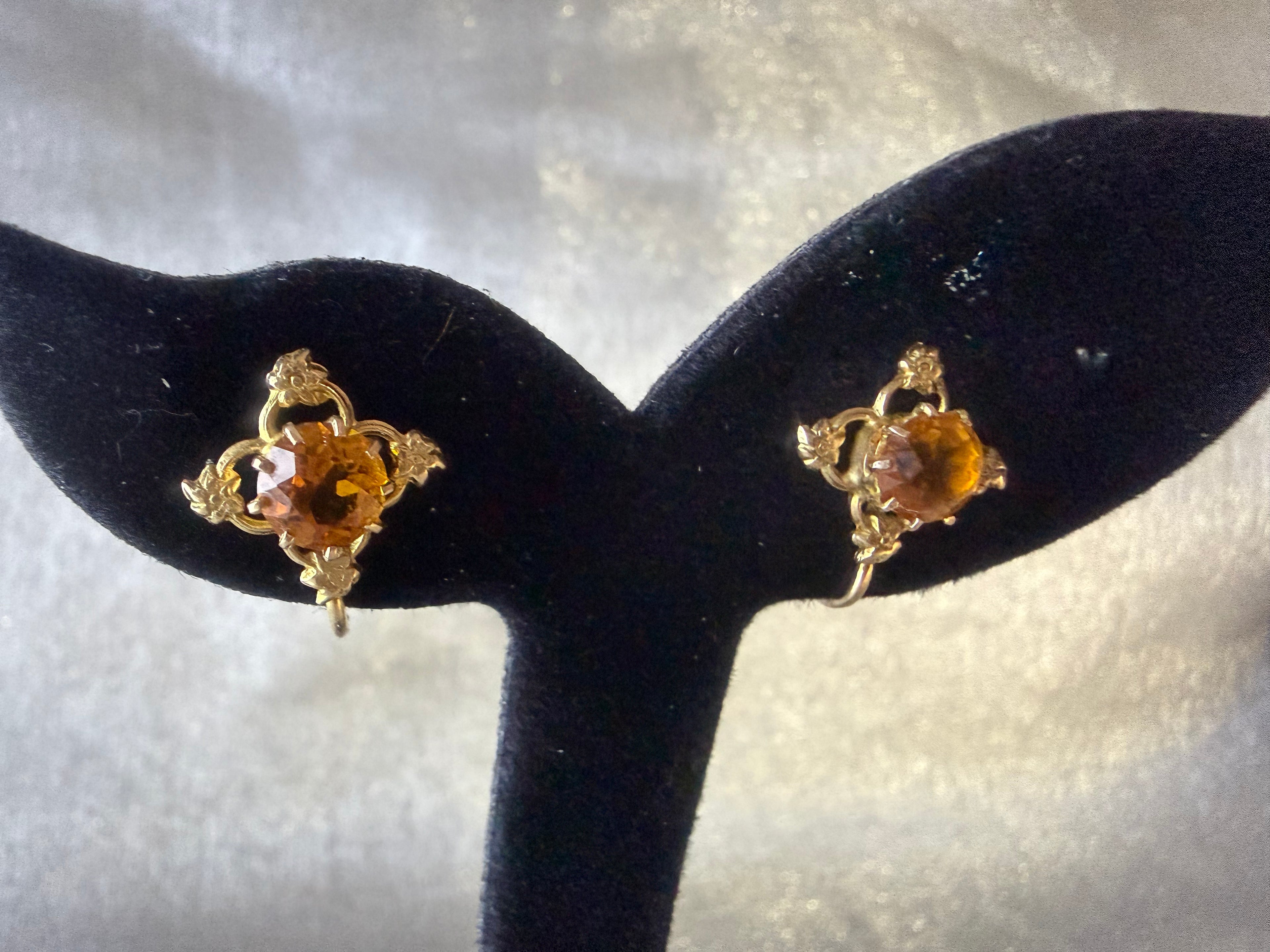 Antique 9ct Citrine Screwback Earrings in 9ct Gold
