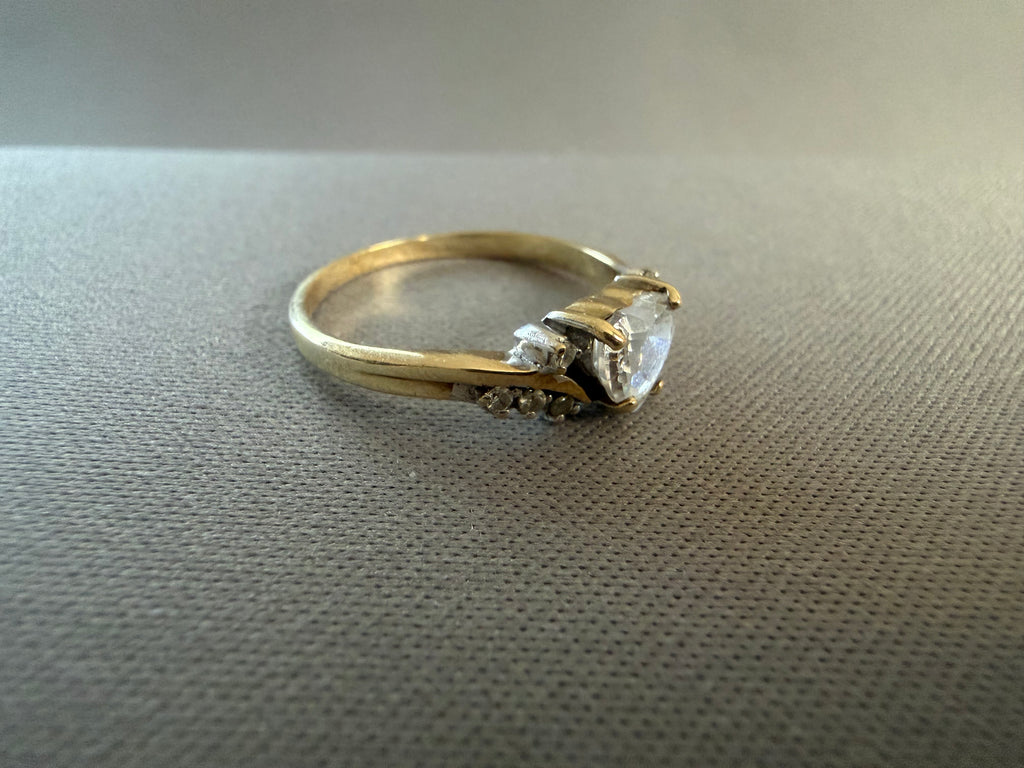 Retro 9ct Yellow Gold Crystal and Diamond Ring Circa 1980s